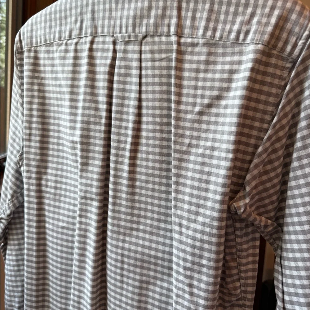 Banana Republic stretch Grey and White Gingham Dress Shirt